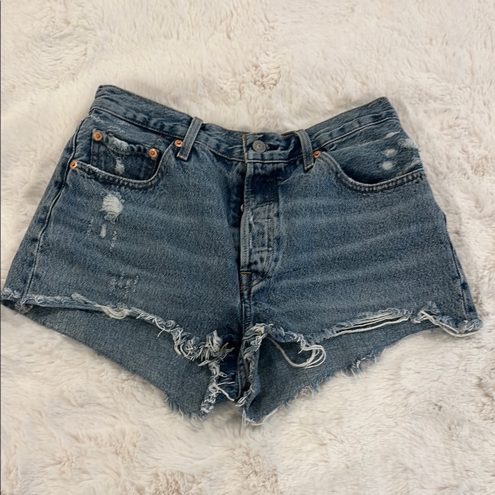 Levi’s 501. Distressed Denim Women Shorts